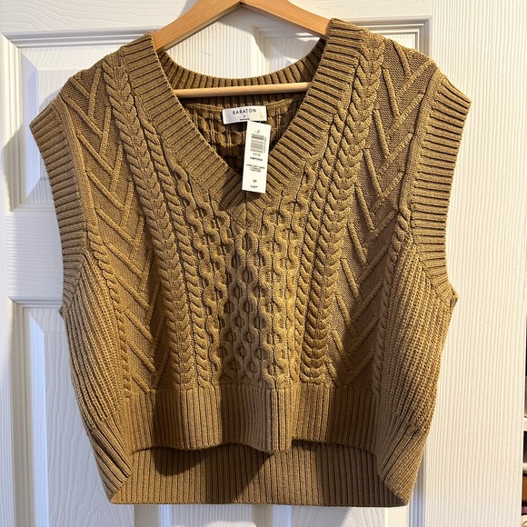 Babaton Sweaters - Aritzia Emporia Vest